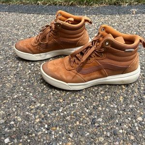 Women’s Vans high tops in the color beige, size 8